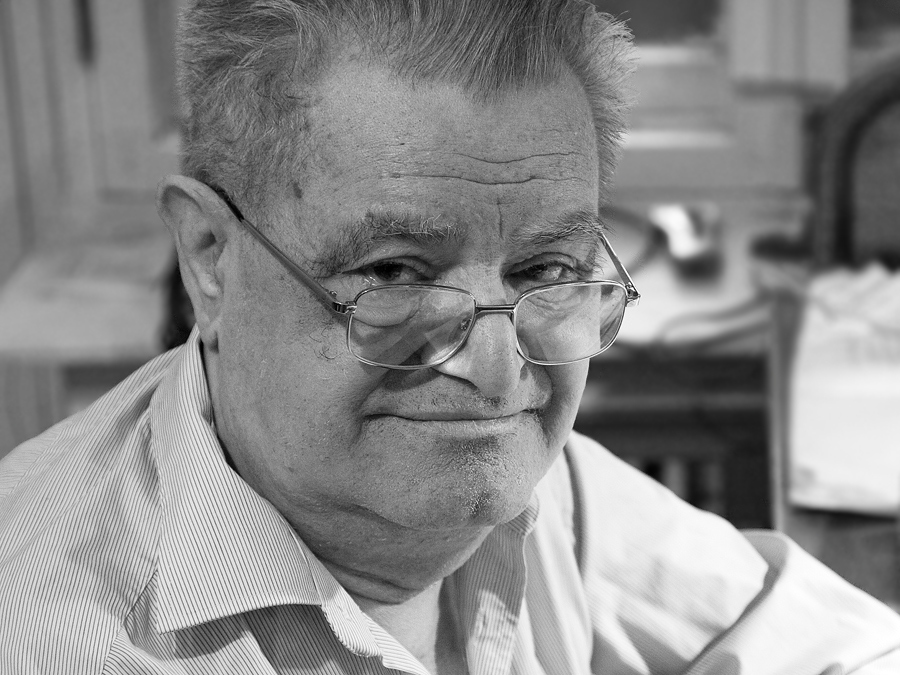 Фазиль Искандер &laquo;Не&nbsp;материнским молоком...&raquo;