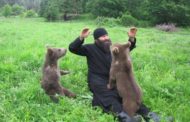 Православные улыбаются