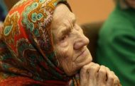 Старикам здесь не место. Почему не лечат пожилых