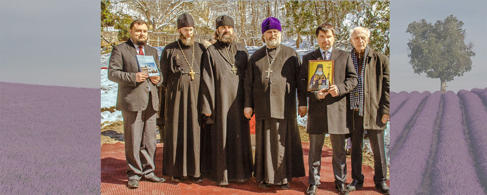 Молебен на месте будущего храма